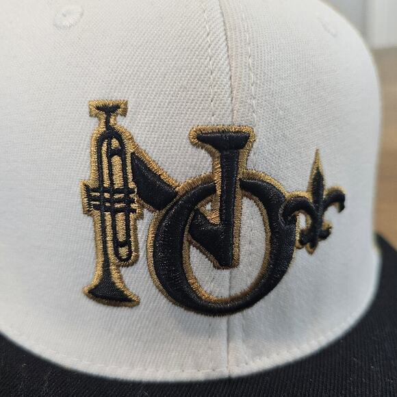 New Orleans Saints Fitted Hat Cap NFL Two Tone Trumpet White Gold One Size  B - Picture 3 of 9